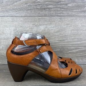 Merrell Evera Shift Women’s Sz 8.5 Tan Leather Peep Toe Pump Hook & Loop Sandals